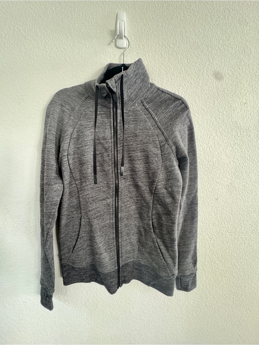 Lululemon Huddle and Hustle gray zip front jacket size 8 - Picture 4 of 8